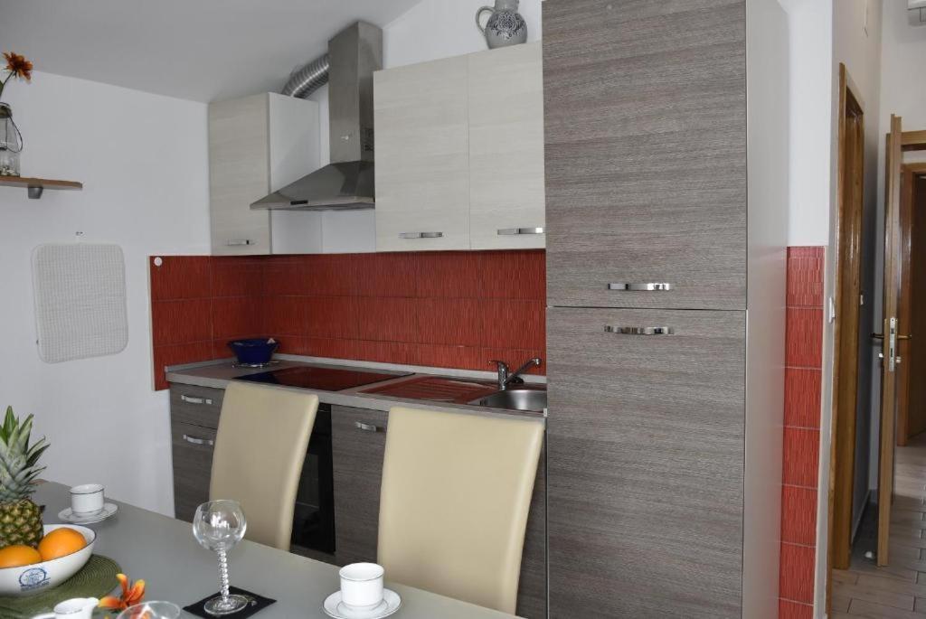 Apartmani Mira 클레노비차 외부 사진