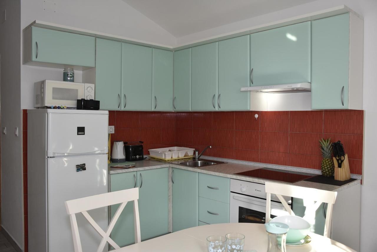 Apartmani Mira 클레노비차 외부 사진