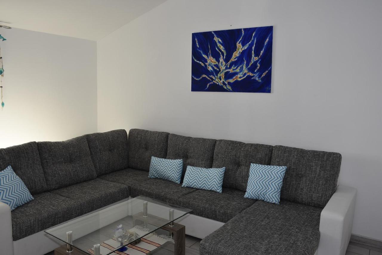 Apartmani Mira 클레노비차 외부 사진